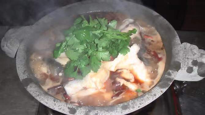 石锅鱼